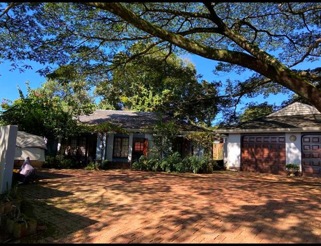 8 BEDROOM HOUSE FOR SALE IN MONTROSE